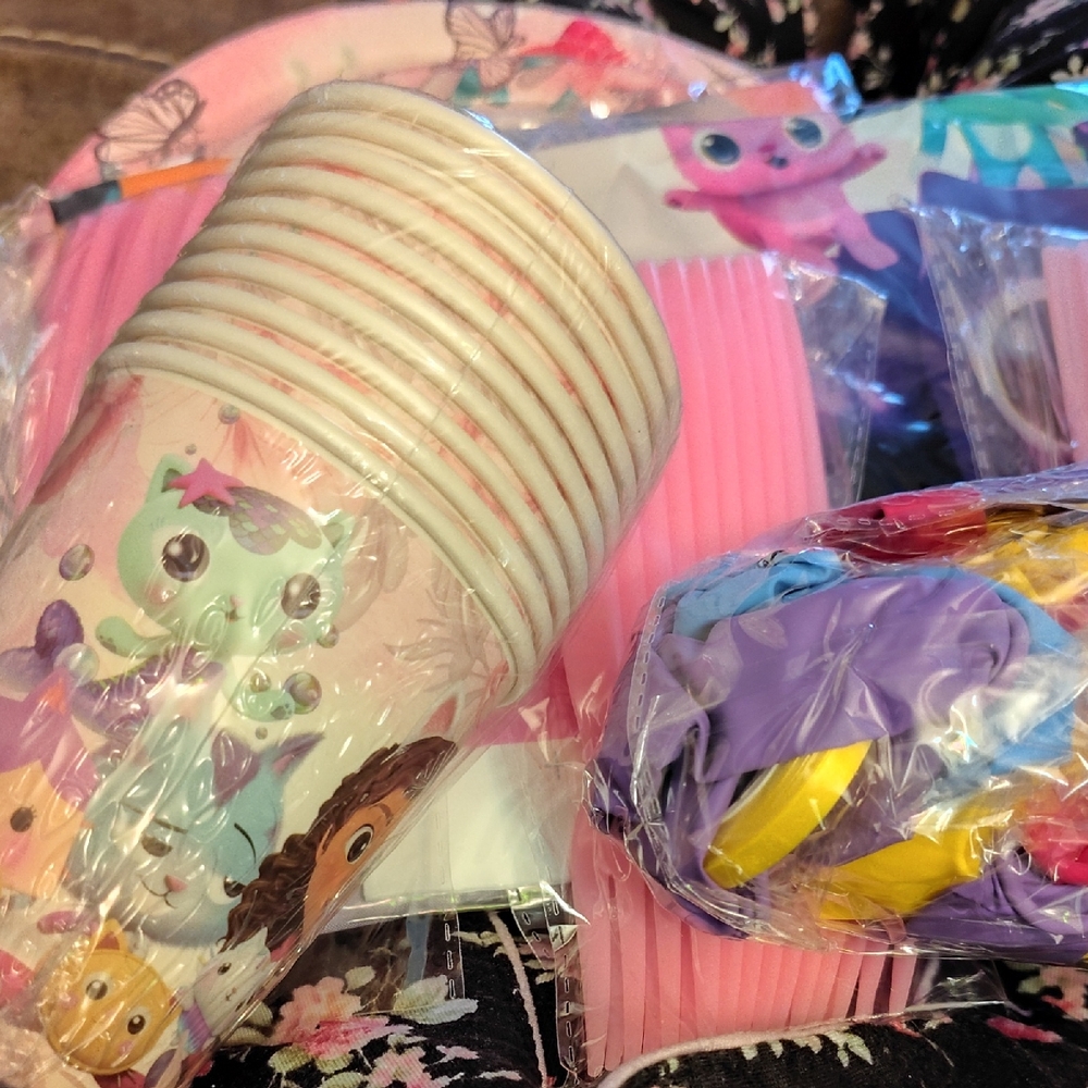 Kids Pink Party Paper Cups and Plates Set